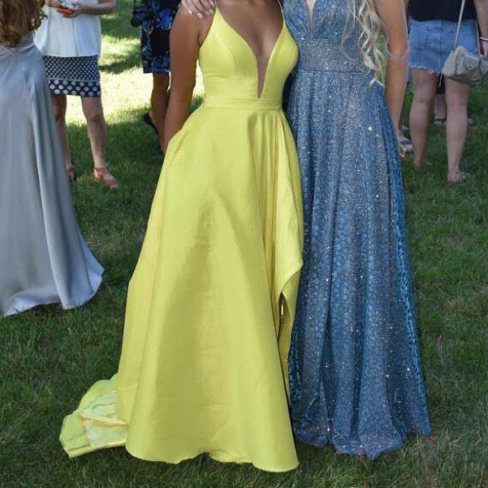 Bright yellow prom dress! - Picture 7 of 7